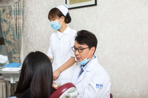 南京缺牙十年终于敢啃苹果 博士口腔医院种植牙真实体验
