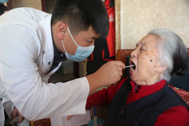 南京做口腔护理到底有没有用？普通人这么做就对了